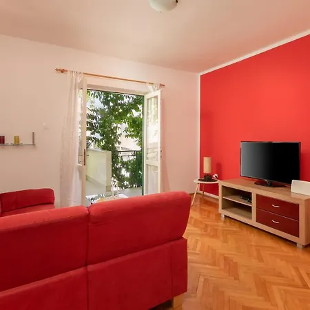 Spaciuos With Terrace In Lejlighed
